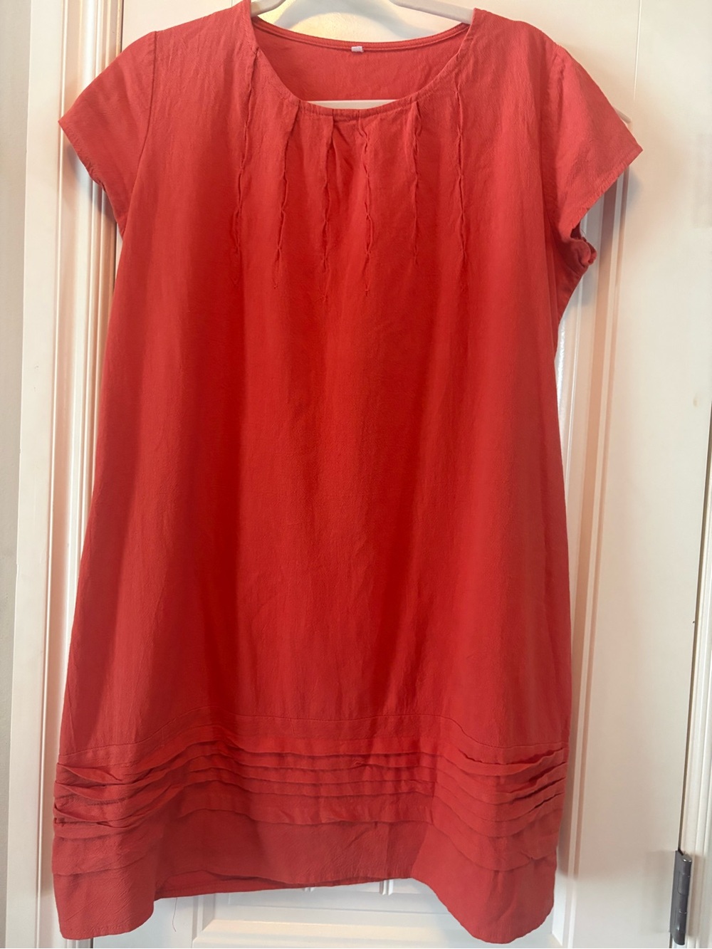 Women’s Red Short-Sleeve Tunic Top